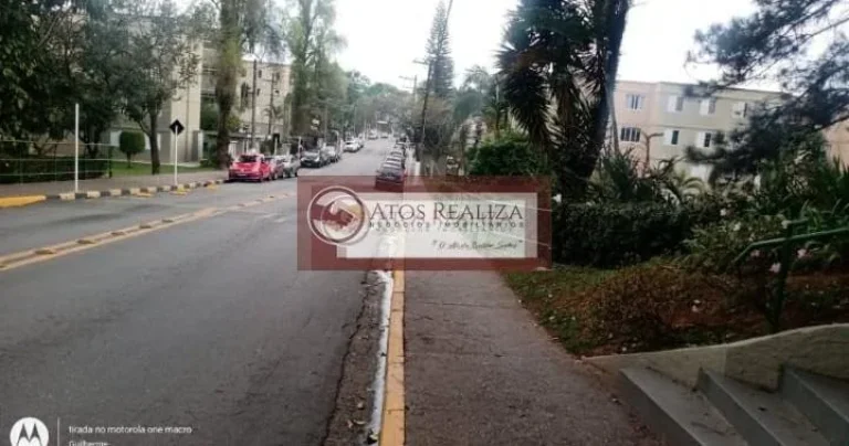 Imagem Vendo oportunidade no residencial Palmares, Vendo Sobrado de 2 Dormitórios, 2 banheiros, Sala, Cozinha, Terraço e 1 vaga de garagem, próximo a Estação Mendes da CPTM, Corredor de ônibus, e todos os pontos de interesse comercial. Valor. R$. 470.000.