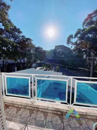 Imagem Belíssimo sobrado,4 dormitórios, 1 suíte com closet, escritório, sala de estar, sala de jantar, lavabo, cozinha espaçosa, despensa, lavanderia.