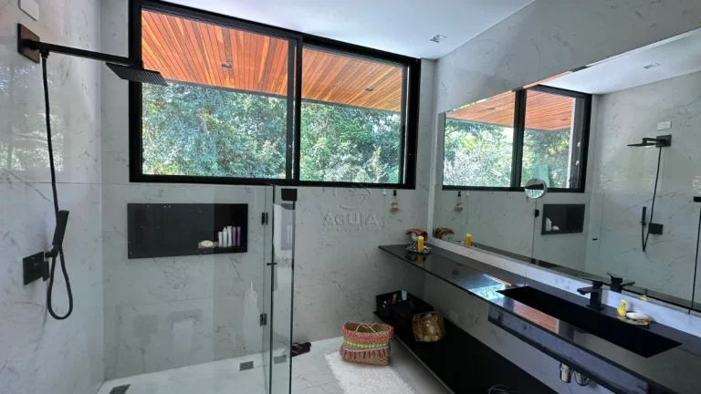 Imagem Casa em condominio de Alto Padrão em Frente Mar