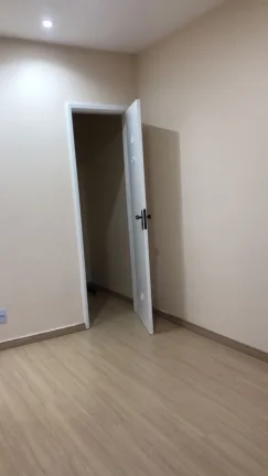 Imagem Apartamento para Venda em Rio de Janeiro, OLARIA, 2 dormitórios, 1 banheiro, 1 vaga