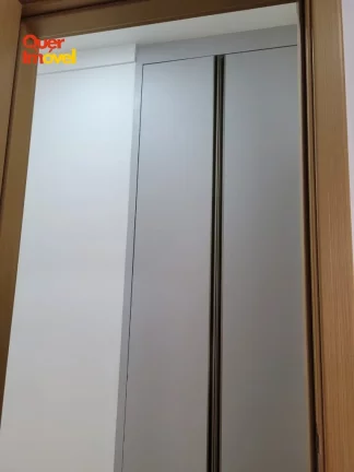 Imagem Casa em Condomínio no Alto do Vale: 3 quartos, 1 suíte, 2 salas, 2 banheiros, 4 vagas de garagem - 156m². Condomínio Pereira Alvim. Quer Imóvel Negócios Imobiliários.