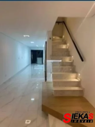 Imagem Espetacular casa à venda na Penha de França, São Paulo-SP: 3 quartos, 3 suítes, 4 banheiros, 5 vagas, 210m²!