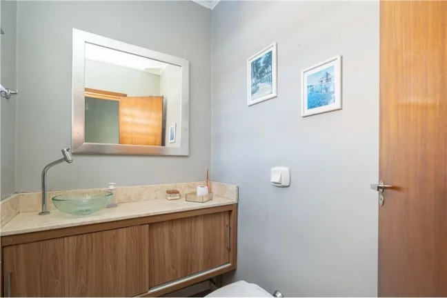 Imagem Casa com 4 Quartos à Venda, 300 m² em Jardim Lindóia - Porto Alegre