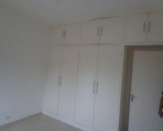 Imagem Sobrado na Avenida Professor Lucas de Assunção, com 3 quartos e 1 suite