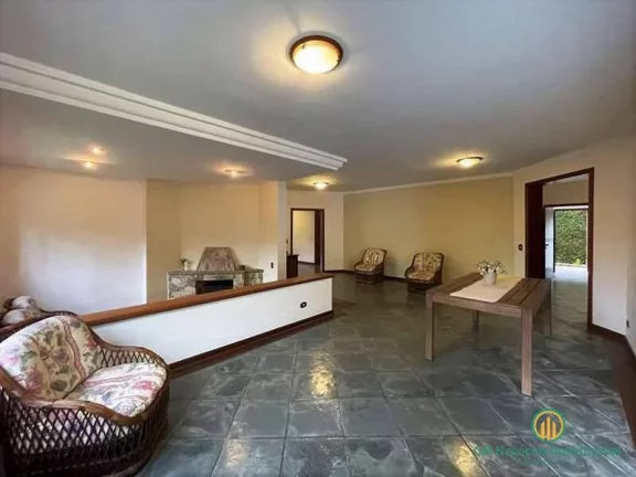 Imagem Casa no Miolo da Granja com 4d / 2sts, piscina, gourmet, hóspedes!