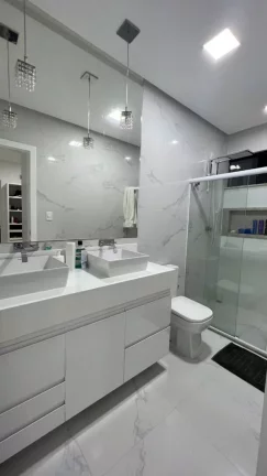 Imagem Casa de Luxo no Condomínio Costa Marina - Confira os Detalhes!