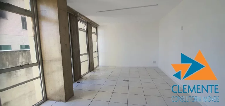 Imagem VENDO ANDAR CORRIDO COMERCIAL 227 M² -03 VGS B, SAVASSI-BH-MG
