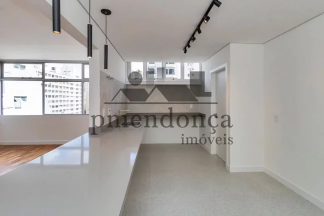Imagem Apartamento à venda no Ed. Itapuã com 176m2, 2 quartos (1 suíte) e 1 vaga fixa.