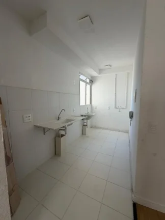 Imagem Apartamento para Venda em Rio de Janeiro, Guaratiba, 2 dormitórios, 1 banheiro, 1 vaga