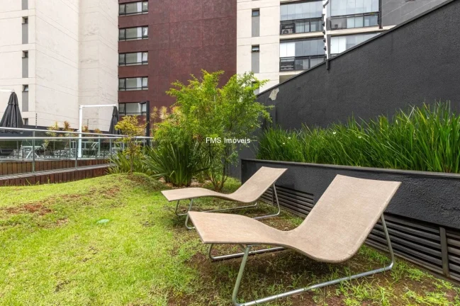 Imagem Studio de luxo à venda na Vila Olímpia, São Paulo-SP: 1 quarto, 1 suíte, 1 sala, 1 banheiro, 1 vaga, 25m². Venha conferir!