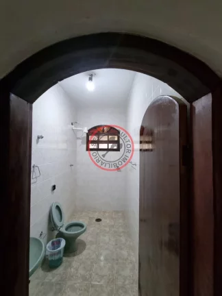 Imagem CASA GRANDE COM 3 DORMÍTÓRIOS , 2 BANHEIROS ,TODA AVARANDADA EM TERRENO DE 800 METROS