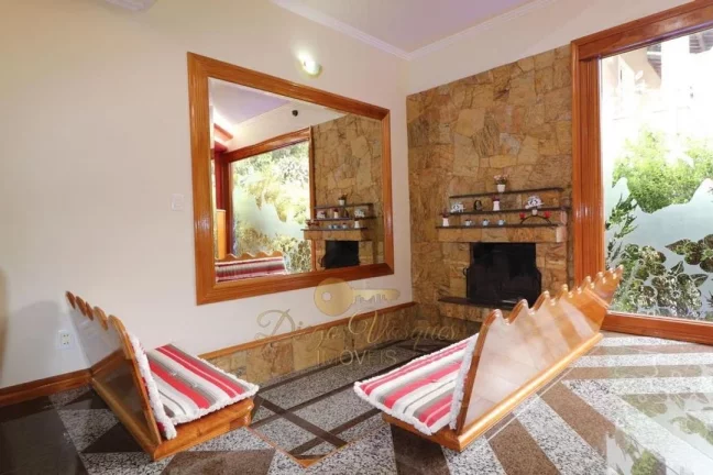 Imagem Casa em Condomínio para Venda em Teresópolis / RJ no bairro Parque do Imbui