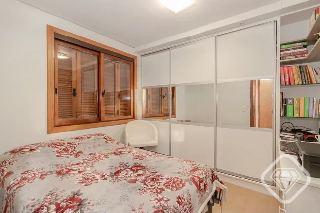 Imagem Apartamento completo no coração da Tristeza

Uma oportunidade rara em uma das localizações mais ...
