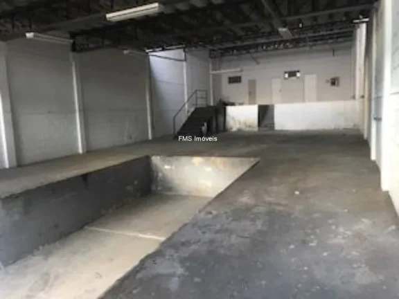 Imagem Aluguel de Loja Comercial de Alto Padrão em São Paulo-SP, Alto de Pinheiros: 2 salas, 2 banheiros, 12 vagas de garagem, 800m².