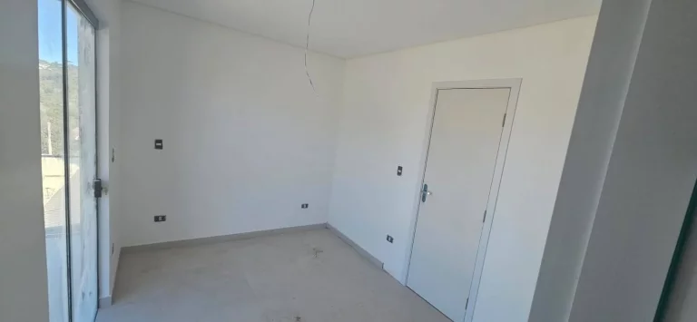 Imagem Sobrado 01 Novo no Bairro Cachoeira - Almirante Tamandaré - R$495 MIL