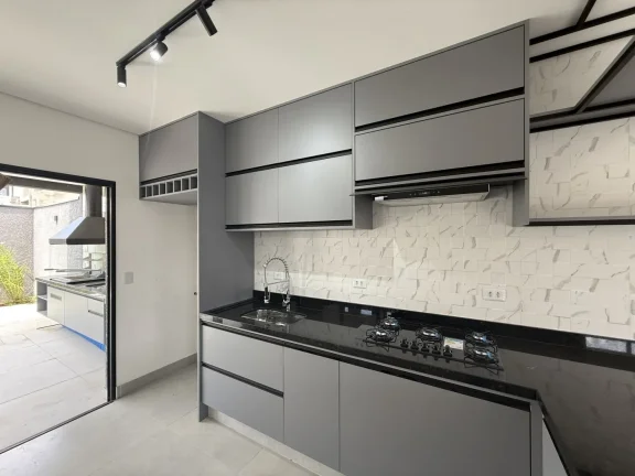 Imagem Casa Semi Mobiliada à Venda com Piscina e Suíte Nova Jaguarí