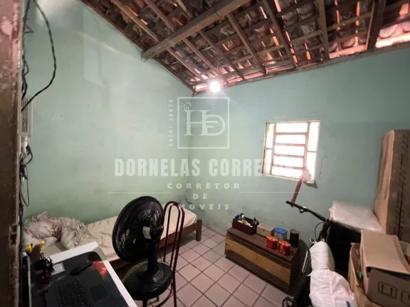 Imagem TERRENO COM 2 CASAS, 2 QUARTOS, 1 WC, ÁREA DE SERVIÇO E QUINTAL