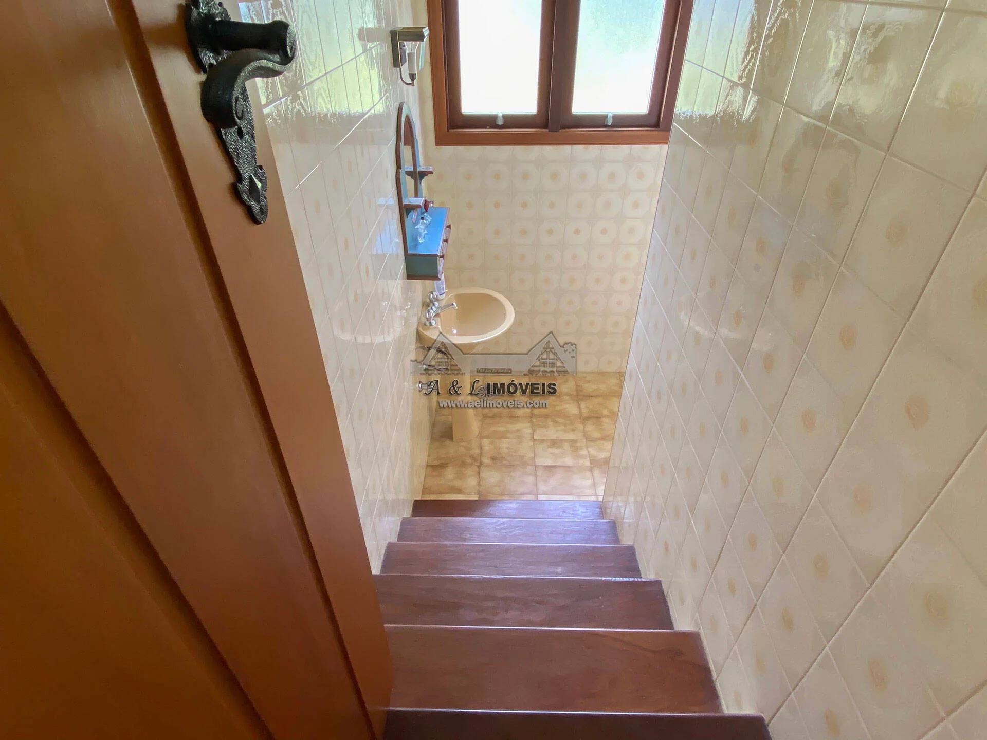 Imagem Casa à venda em Campos do Jordão - Com 3 dormitórios proximo ao Capivari