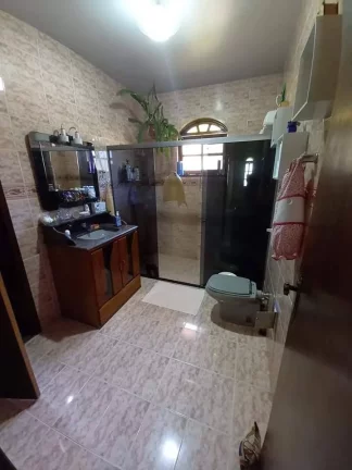 Imagem LINDA CASA COM 3 QUARTOS, SAUNA, PISCINA. NOVA FRIBURGO.