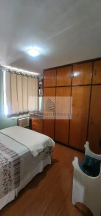 Imagem Apartamento para venda em Niterói-RJ, bairro Santa Rosa - 2 quartos, 1 sala, 2 banheiros, 1 vaga de garagem - 75,00 m² de área.