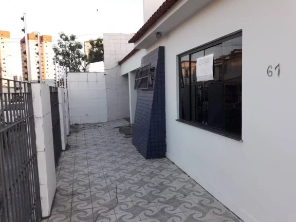 Imagem Casa à venda no Ponto Novo - Espaçosa, com 6 quartos, 5 vagas de garagem e excelente localização!