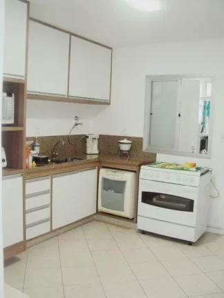 Imagem Praia de Astúrias, 30 m do Mar, Reformado, 2 garagens, 140 m² de área útil, 100 m da Praia de Pitangueiras, Linda Vista ao Mar.