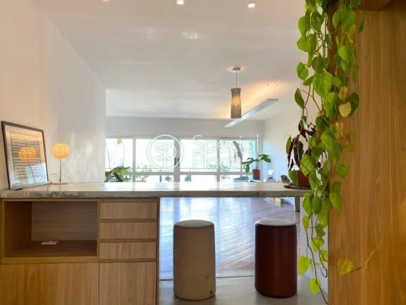 Imagem Lindo apartamento reformado em Higienópolis. São 185m² de área privativa, 03 suítes e 02 vagas ...