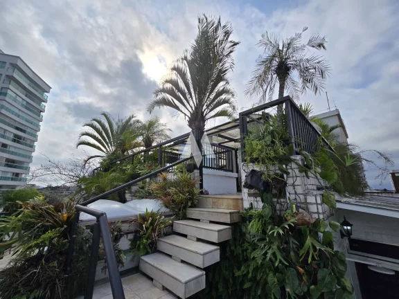 Imagem LINDA COBERTURA NA PONTA DA PRAIA: Conforto e Vista Deslumbrante!, 6 dormitórios, 5 vagas, piscina
