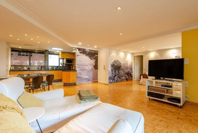 Imagem Imperdível oportunidade de investimento: Apartamento de 2 quartos na Vila Nova Conceição, São Paulo-SP com 154,00m² e 2 vagas.