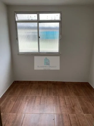 Imagem Imperdível: Apartamento na Taquara, Rio de Janeiro-RJ - 2 quartos, 1 sala, 1 banheiro, 1 vaga de garagem - 50,00 m² de área.