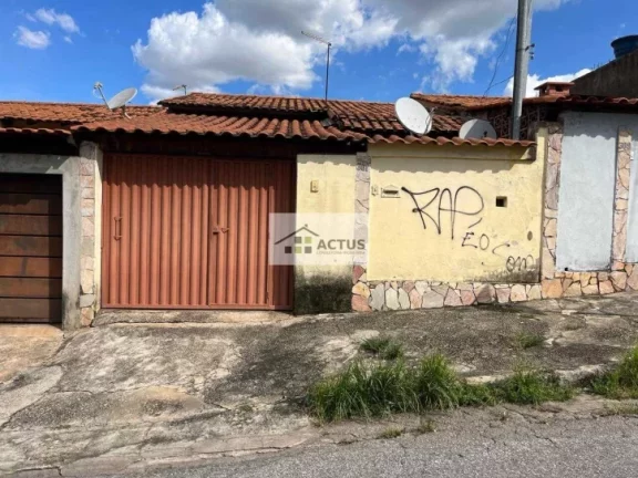 Casa com 2 Quartos à Venda, 80 m² em Laranjeiras - Betim