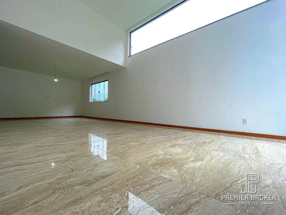 Imagem Casa à venda, 234 m² por R$ 800.000,00 - Albuquerque - Teresópolis/RJ