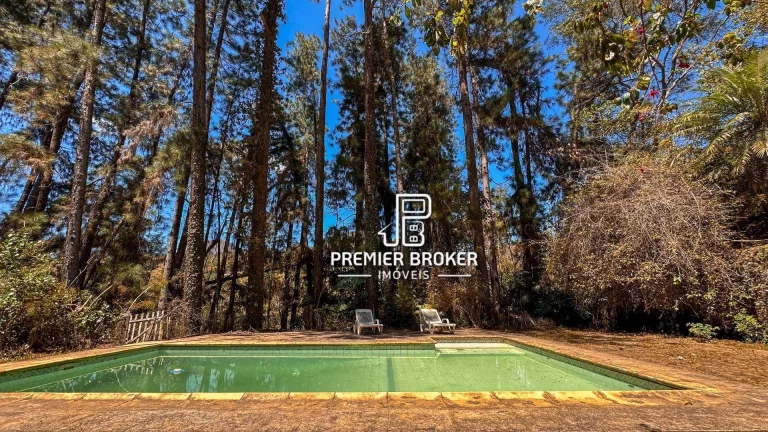 Imagem Casa com 4 dormitórios à venda, 230 m² por R$ 690.000,00 - Zona Rural - Teresópolis/RJ