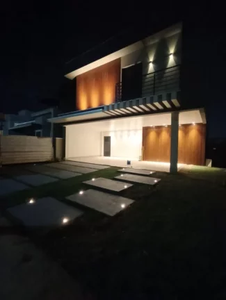 Imagem Casa em Condomínio para Venda em Cuiabá / MT no bairro Jardim Imperial