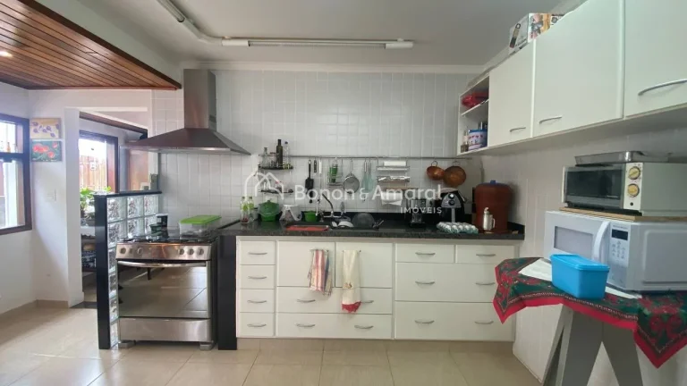Imagem Lindo sobrado em condomínio fechado - San Conrado, Sousas

Com 700m² de terreno e 198,18m² de con...