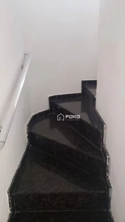 Imagem Sobrado com 3 dormitórios para alugar, 140 m² por R$ 3.320,00/mês - Jardim do Papai - Guarulhos/SP