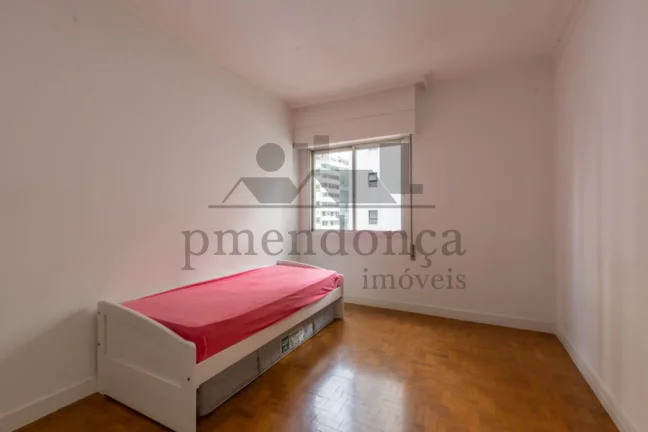 Imagem Apartamento reformado em Higienópolis com 188m², pronto para morar.
