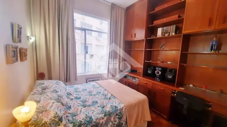 Imagem Apartamento de 3 Quartos para Venda em Copacabana com 90 m²