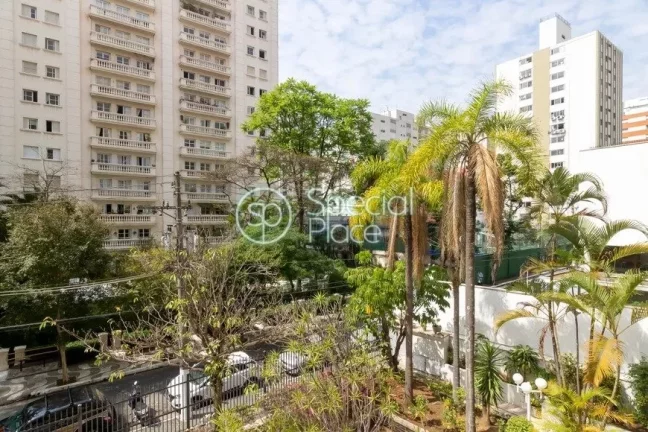 Imagem Apto com 129,23m² no Itaim Bibi Sala ampla para 2 ambientes com cozinha integrada e armários plane...