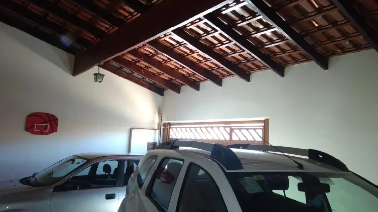 Imagem Casa á venda em Rio das Pedras, com 2 dormitórios, 1 banheiro, cozinha , lavanderia, 2 vagas de ga...