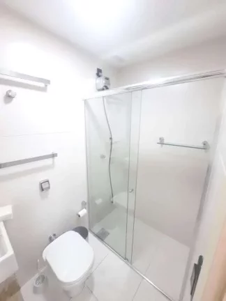Imagem Sala Comercial à Venda, 81,8 m2, 2 ambientes com sacada, 2 bwc, garagem, Centro, Florianópolis, SC