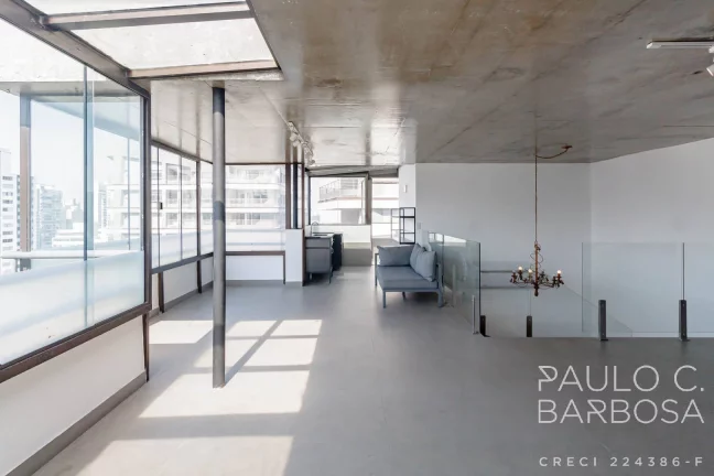 Imagem Pinheiros Cobertura com 3 dormitórios ( 2 Suítes) - 3 Vagas - 240m²