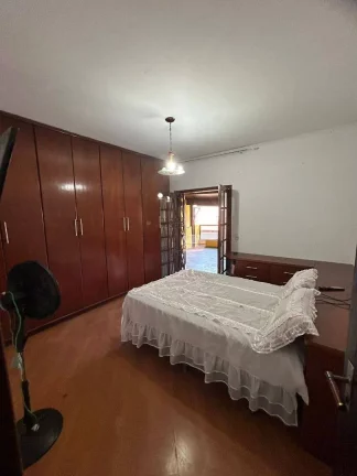 Imagem Sobrado com 3 dormitórios para alugar, 225 m² por R$ 3.320,00/mês - Parque Marajoara - Santo André/SP