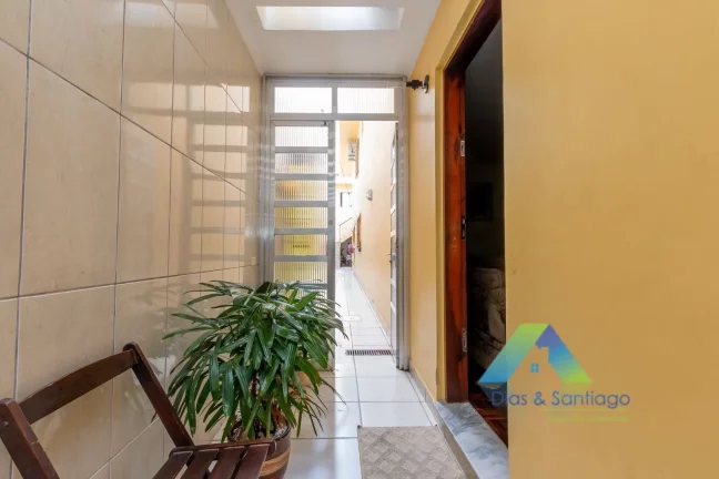 Imagem Excelente sobrado com 250m² e alto padrão de acabamento!