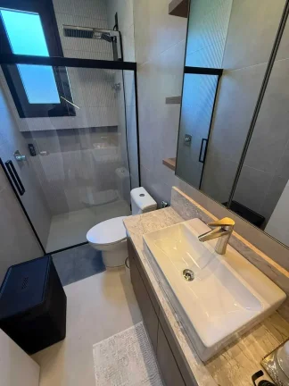 Imagem Casa com 4 dormitórios sendo 4 suítes e 2 vagas de garagem em Balneário Camboriú/SC