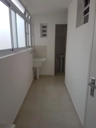 Imagem Apto com 2 dormitórios e vaga de garagem na Castro Alves