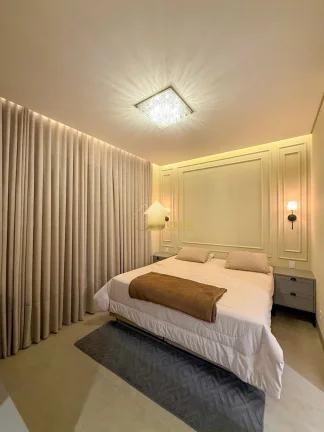 Imagem Casa 3 Suítes Térrea Neoclássica no Condomínio Florais do Parque