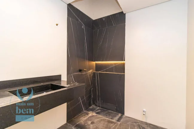 Imagem Sobrado Alto Padrão com 3 Suítes, 4 Vagas, Espaço Gourmet à venda, 290 m² por R$ 1.700.000 - Costeira - São José dos Pinhais/PR