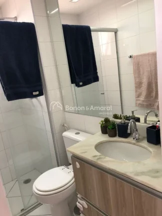Imagem Apartamento de 75 m² em andar alto, com três quartos sendo uma suíte, sala para dois ambientes e ...