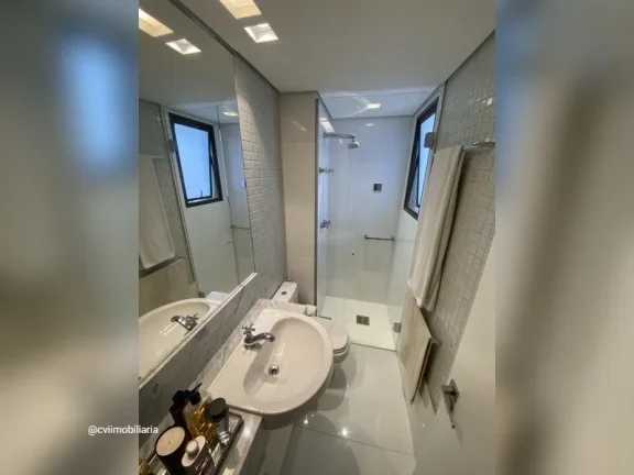 Imagem Apartamento com área total de 91,45m². A planta original era de 3 quartos, convertido em um aparta...